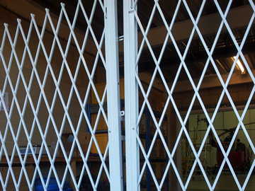 trackless barriers 007